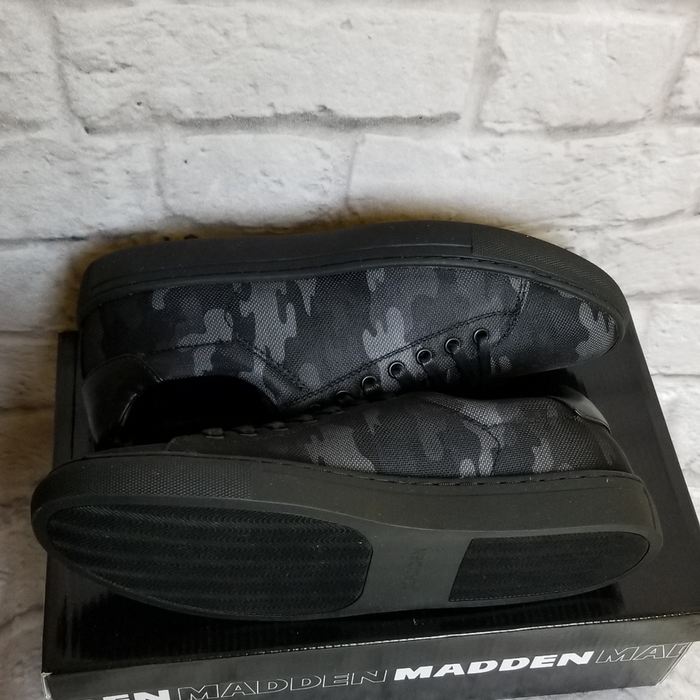 Madden MPilot Black Canvas Sneaker Shoes Sz 10 New - Picture 5 of 8